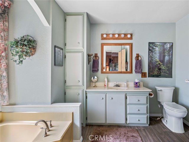 19976 Cornelian, Apple Valley CA: https://media.crmls.org/medias/10a2847f-8ece-4bba-91d5-9a294ad6ebf6.jpg