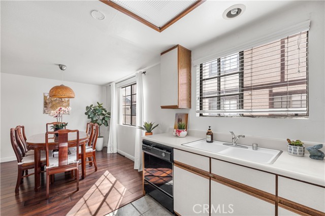 Detail Gallery Image 14 of 33 For 21 California St #H,  Arcadia,  CA 91006 - 2 Beds | 2/1 Baths