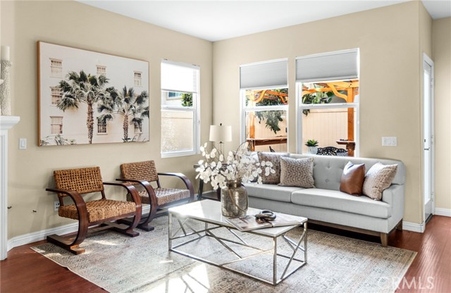 Detail Gallery Image 3 of 52 For 14578 Manchester Ave, Chino,  CA 91710 - 4 Beds | 2/1 Baths