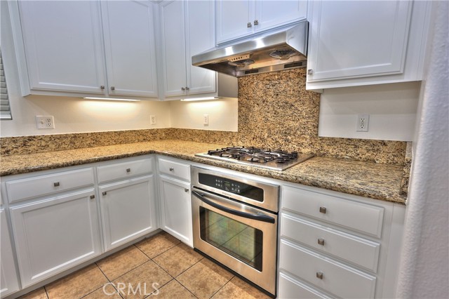 Detail Gallery Image 27 of 32 For 858 Calaveras, Corona,  CA 92878 - 4 Beds | 2/1 Baths