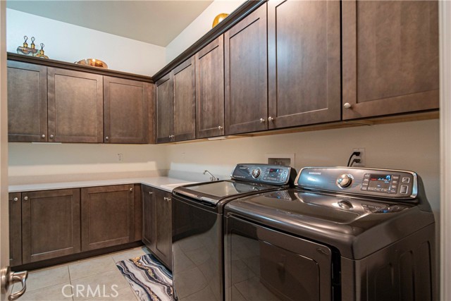 345 Lucinda Terrace, Beaumont CA: https://media.crmls.org/medias/10a4c15b-1bc3-47f2-9c97-4fb3def91746.jpg