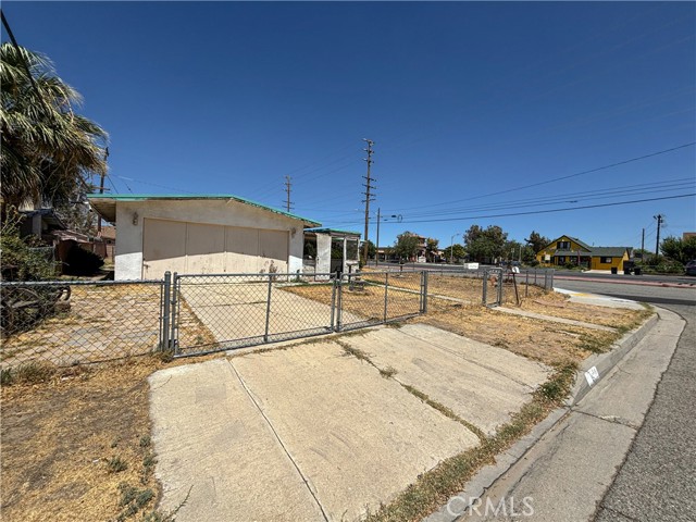 Detail Gallery Image 3 of 19 For 1003 W Avenue J6, Lancaster,  CA 93534 - 4 Beds | 2 Baths