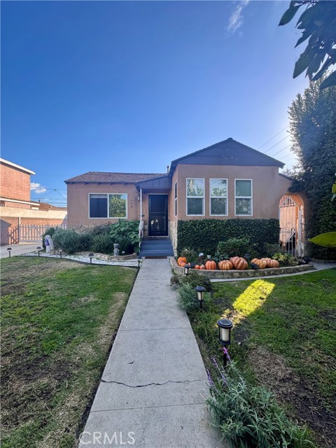 806 E 91st, Los Angeles CA: https://media.crmls.org/medias/10a5064f-4992-48cf-bfd8-e08b829cec1f.jpg