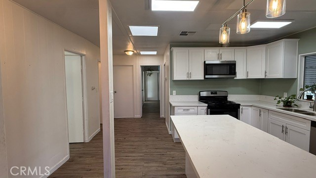 Detail Gallery Image 9 of 37 For 5700 Carbon Canyon Rd #61,  Brea,  CA 92823 - 3 Beds | 2 Baths