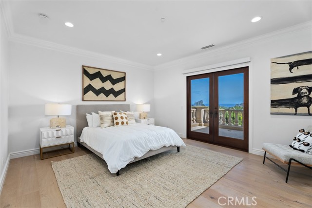 2 Gallery Place, Newport Coast CA: https://media.crmls.org/medias/10a56bb0-6e61-470e-962c-96f4f3100d2c.jpg