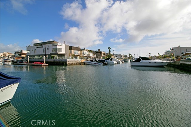 2149 E Ocean Boulevard, Newport Beach CA: https://media.crmls.org/medias/10a5af15-c2a4-4281-ac19-621ccd1aaff4.jpg
