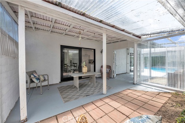 450 Anchor Way, Carlsbad CA: https://media.crmls.org/medias/10a671f9-86b0-453a-a804-25134e8ad234.jpg