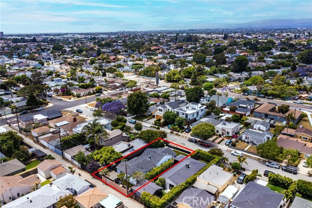12520 Gilmore Avenue, Los Angeles CA: https://media.crmls.org/medias/10a6a86a-b631-4aaf-91a8-f1683e702709.jpg