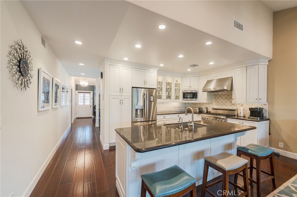 MLS #OC26158759 image #10