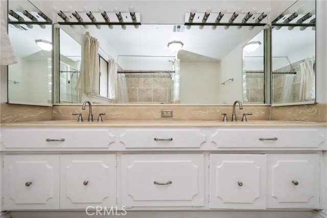 Detail Gallery Image 25 of 27 For 1435 W Wedgewood Dr, Anaheim,  CA 92801 - 3 Beds | 2 Baths