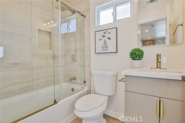 Detail Gallery Image 25 of 40 For 12035 Ramona, Hawthorne,  CA 90250 - 3 Beds | 3 Baths