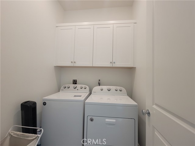 27078 Painted Sky Way, Valencia CA: https://media.crmls.org/medias/10a854db-441d-4f03-a2f2-37ec4e2a2d8e.jpg