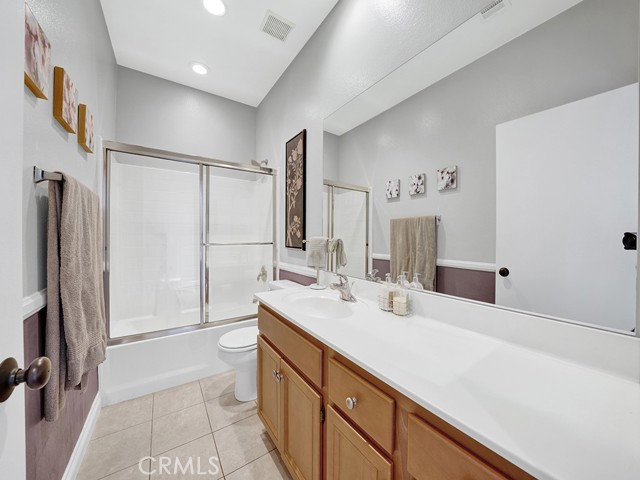 Detail Gallery Image 14 of 33 For 3405 S Main St a,  Santa Ana,  CA 92707 - 2 Beds | 2/1 Baths