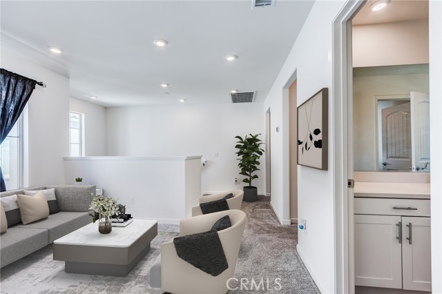 972 W Jasmine Way, Rialto CA: https://media.crmls.org/medias/10a9ca1b-bd3c-48f3-9930-609dc13e37c3.jpg