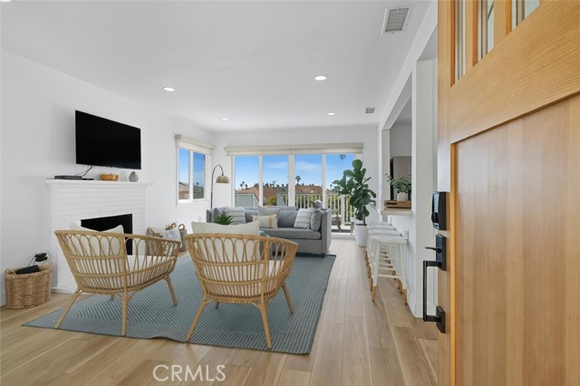 609 Gertruda, Redondo Beach, California 90277, 3 Bedrooms Bedrooms, ,3 BathroomsBathrooms,Residential,Sold,Gertruda,SB25261924