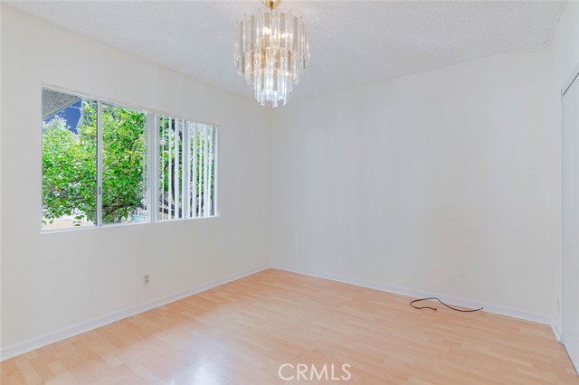 Detail Gallery Image 9 of 30 For 818 E Windsor Rd, Glendale,  CA 91205 - 3 Beds | 2 Baths