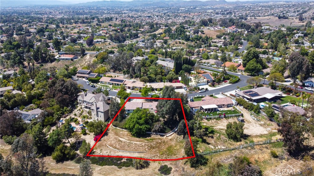 MLS #OC25098345 img 4