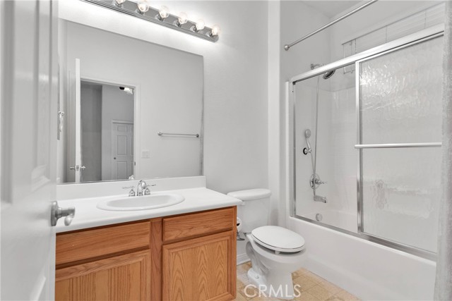 34113 Castle Pines Drive, Yucaipa CA: https://media.crmls.org/medias/10aa8704-8b78-4449-a4e4-13e6ab0e5166.jpg