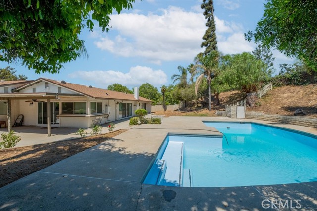 19941 Hiawatha Street, Chatsworth CA: https://media.crmls.org/medias/10ab3974-03eb-4e98-bb4e-d905c58a3470.jpg