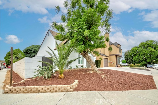6409 Heatherwood Drive, Jurupa Valley CA: https://media.crmls.org/medias/10abad51-c882-4d64-8178-02ba34a43b9d.jpg