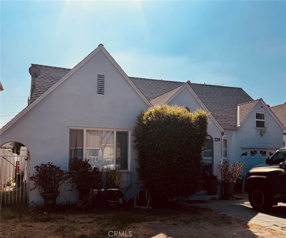 324 Thompson Avenue