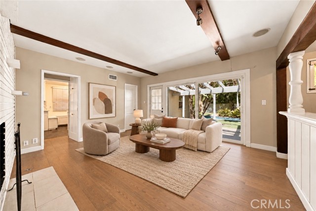 13047 Magnolia Boulevard photo 20
