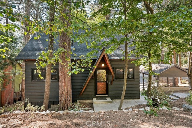 813 Poe Court, Lake Arrowhead, CA 92352