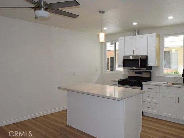 Detail Gallery Image 7 of 12 For 1148 W Civic Center #12,  Santa Ana,  CA 92703 - 2 Beds | 1 Baths