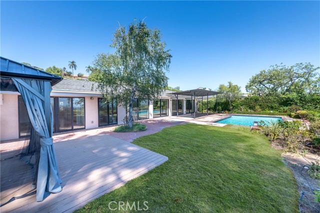 Detail Gallery Image 25 of 26 For 16511 Academia Dr, Encino,  CA 91436 - 3 Beds | 3/1 Baths