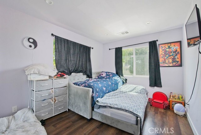 Detail Gallery Image 47 of 49 For 2057 Woodglen St, Simi Valley,  CA 93065 - 4 Beds | 2/1 Baths