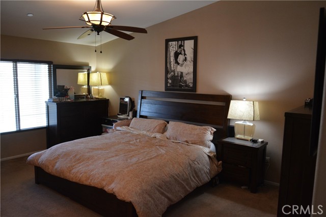 Detail Gallery Image 12 of 42 For 17648 Park Plaza Ct, Victorville,  CA 92395 - 4 Beds | 2 Baths