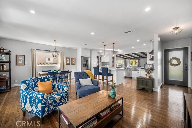 Detail Gallery Image 18 of 59 For 6110 E Walton St, Long Beach,  CA 90815 - 3 Beds | 2 Baths