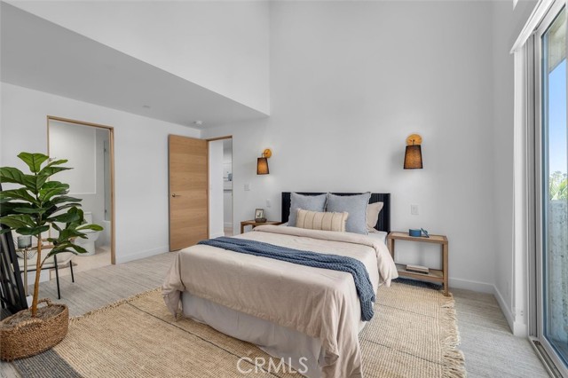 555 Esplanade, Redondo Beach CA: https://media.crmls.org/medias/10ae3e32-705d-4522-8859-1642d0146f38.jpg