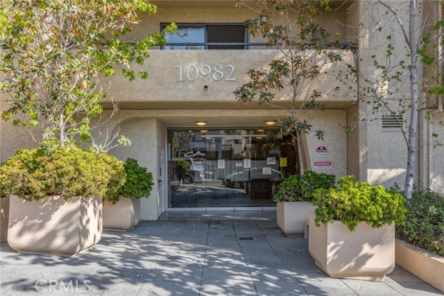 10982 Roebling Ave #424, Los Angeles, CA 90024