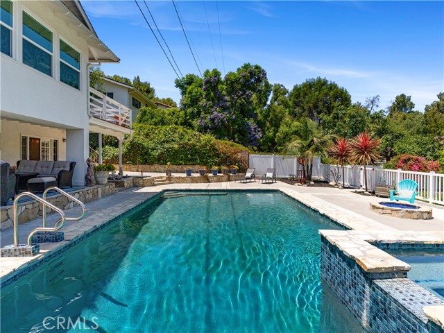 7 Roanwood Drive, Rolling Hills Estates, California 90274, 5 Bedrooms Bedrooms, ,3 BathroomsBathrooms,Residential,Sold,Roanwood,PV23113404