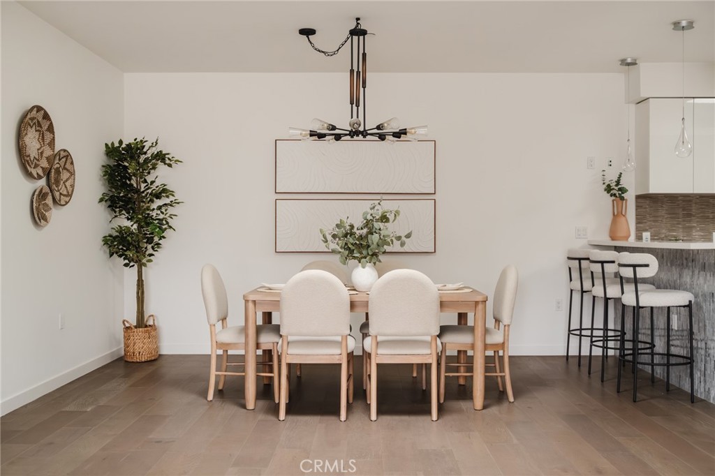 https://media.crmls.org/medias/10b0e894-b2c1-4773-9b00-b69e52f084a5.jpg?preset=X-Large