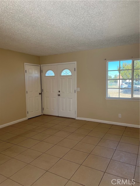 Detail Gallery Image 8 of 10 For 14611 Yucca St, Hesperia,  CA 92345 - 2 Beds | 1 Baths