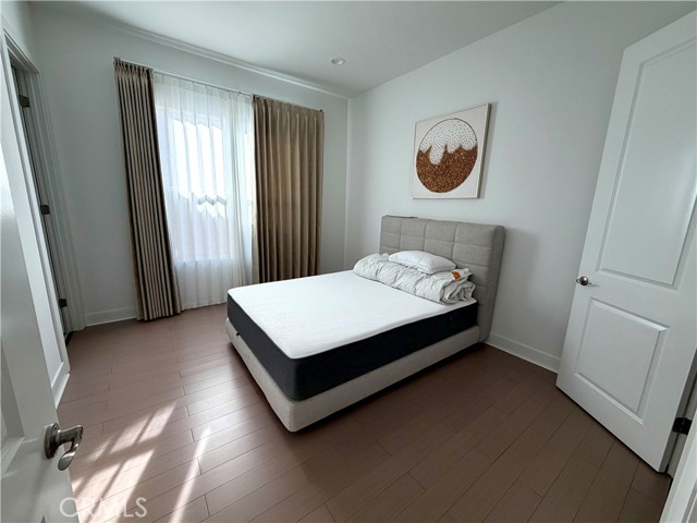 Detail Gallery Image 16 of 34 For 24217 N Corte Profundo, Valencia,  CA 91354 - 5 Beds | 5/1 Baths