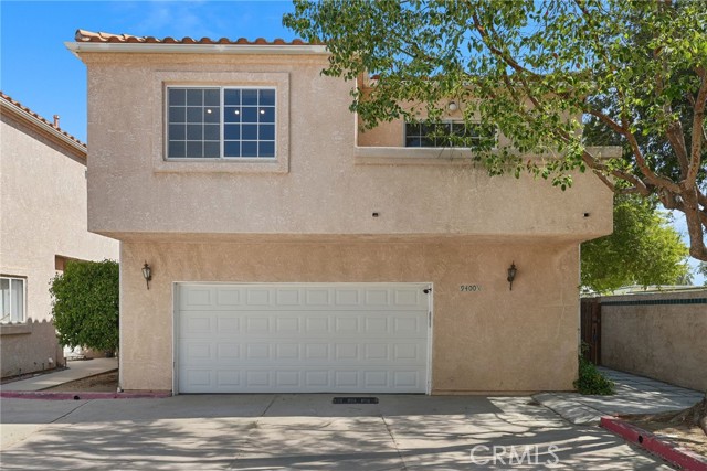 Detail Gallery Image 2 of 46 For 9400 1/2 Noble Ave, North Hills,  CA 91343 - 4 Beds | 3 Baths