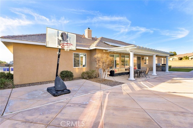 Detail Gallery Image 64 of 75 For 12389 Winesap, Apple Valley,  CA 92308 - 5 Beds | 2/1 Baths