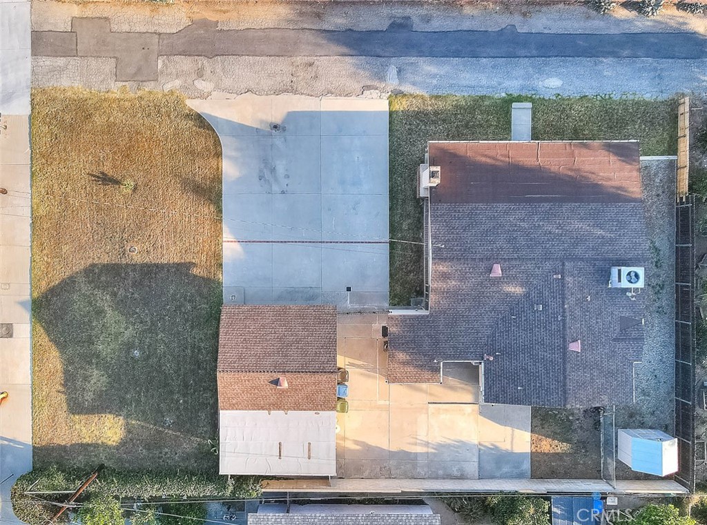 https://media.crmls.org/medias/10b29bce-ed8a-4657-99ed-e0e43160fba4.jpg?preset=X-Large