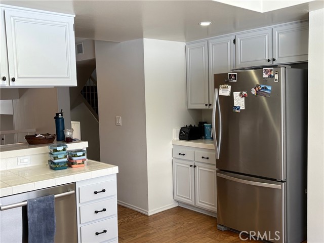 Detail Gallery Image 11 of 24 For 13230 Fiji Way #F,  Marina Del Rey,  CA 90292 - 2 Beds | 2/1 Baths