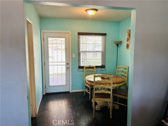 Detail Gallery Image 7 of 10 For 3432 N Sierra Way, San Bernardino,  CA 92405 - 2 Beds | 1 Baths