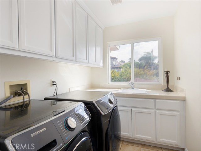 534 Francisca Avenue, Redondo Beach, California 90277, 5 Bedrooms Bedrooms, ,3 BathroomsBathrooms,Residential,Sold,Francisca,SB20239752