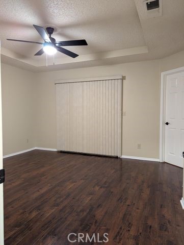 9817 Karen Avenue, California City CA: https://media.crmls.org/medias/10b5c45e-2bd0-4e88-a952-7445d58bee24.jpg