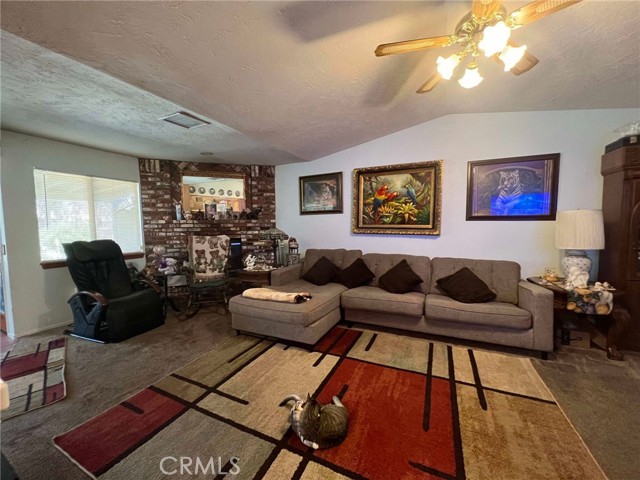 Detail Gallery Image 9 of 75 For 7477 Corona Ave, Hesperia,  CA 92345 - 5 Beds | 3 Baths