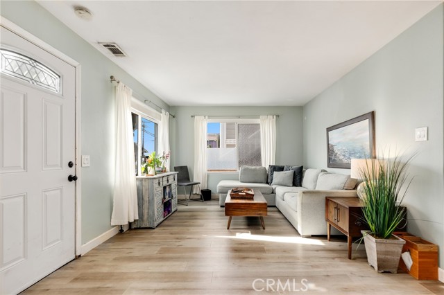 Detail Gallery Image 16 of 58 For 352 Thalia, Laguna Beach,  CA 92651 - 6 Beds | 3 Baths