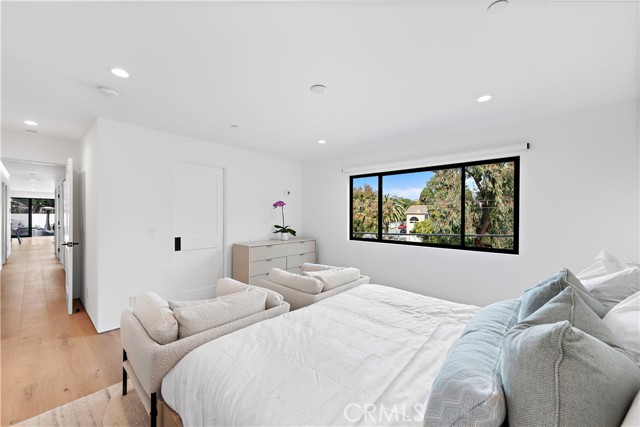 Detail Gallery Image 18 of 31 For 322 Iris Ave, Corona Del Mar,  CA 92625 - 3 Beds | 2/1 Baths