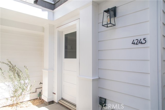 Detail Gallery Image 2 of 13 For 424 1/2 Marguerite Ave, Corona Del Mar,  CA 92625 - 2 Beds | 2/1 Baths