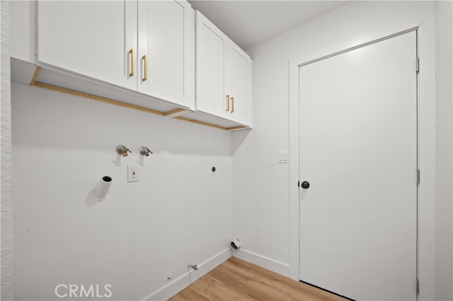 554 E Fairfield Court, Ontario CA: https://media.crmls.org/medias/10b73caf-267d-4319-a3e0-1f0e493fe2ea.jpg